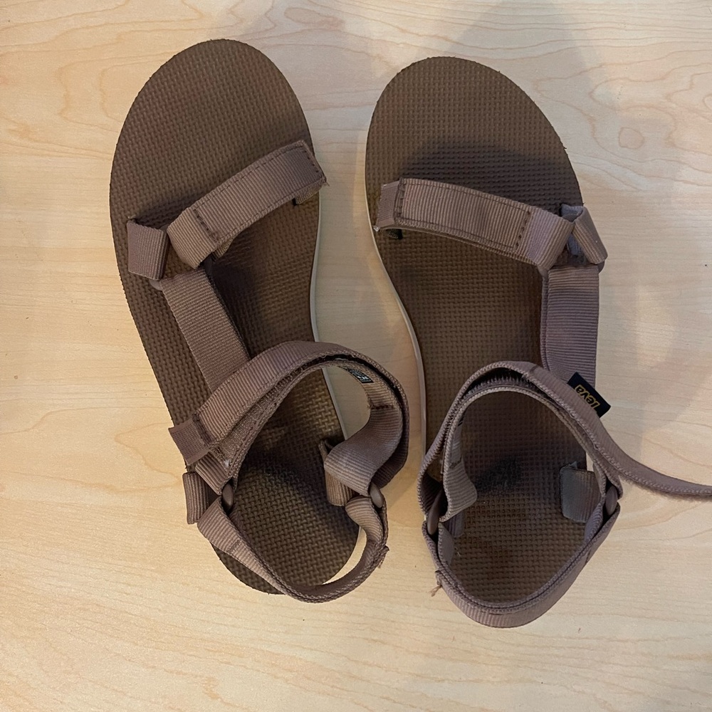 Brown teva platform sandals size 8